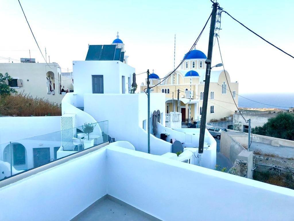 Oldtown Suites Fira Exterior foto